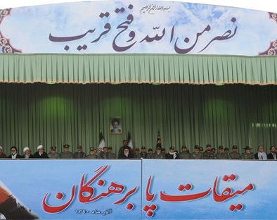 رهبر معظم انقلاب:  انقلاب اسلامی با ایستادگی، بقا و صداقت، به ملتها الهام بخشی کرد